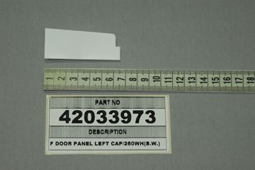 Obrázek Uzávěr panelu dveří - pravý /260WH(S.W.)