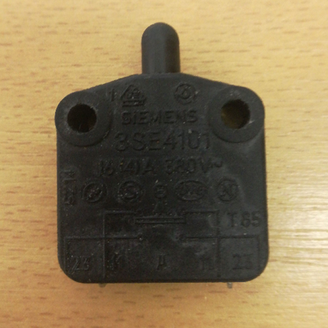 Obrázek z Mikrospínač dveří myčky 