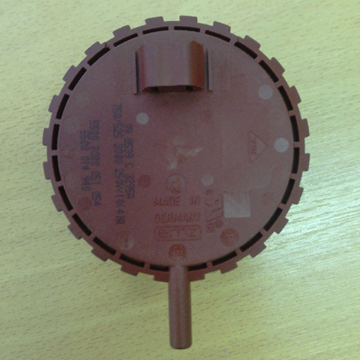 Obrázek Hladinový spínač