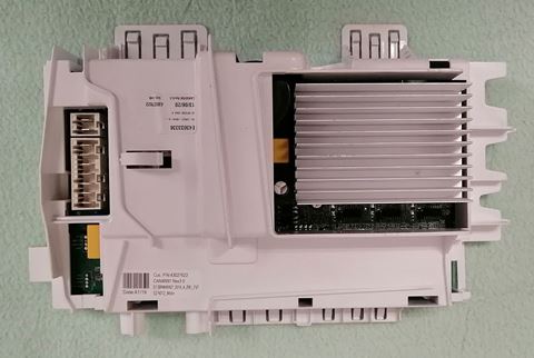 Obrázek z El. karta 32 k naprogramovaná 3PH GEN2 