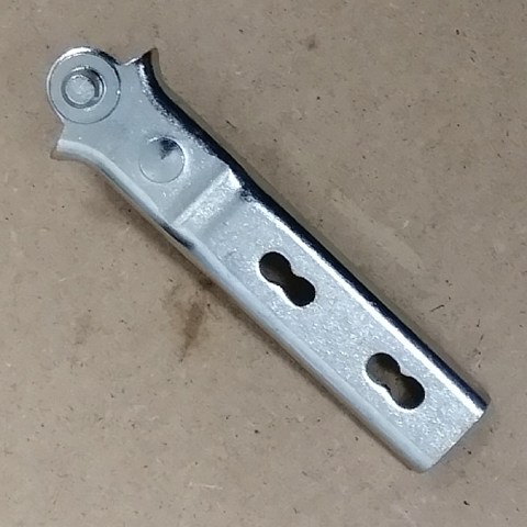 Obrázek z Závěs dveří spodní s nožičkou 