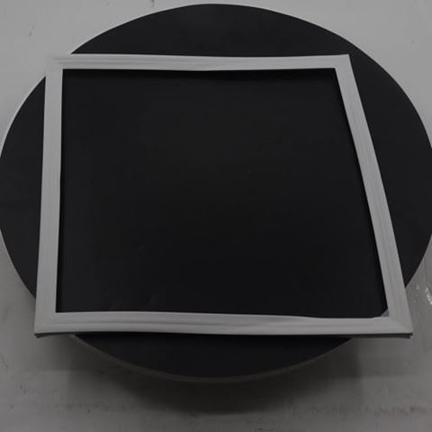 Obrázek z Těsnění dveří chladničky 